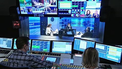 Goldman, Aya Nakamura, Dua Lipa, Angèle... Notre playlist du Réveillon