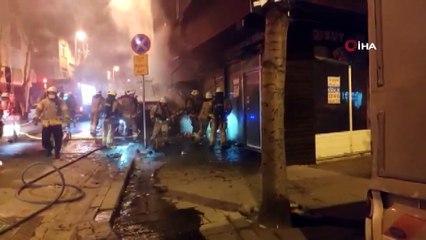 Bahçelievler’de Dükkana Giren Otomobil Alev Topuna Döndü