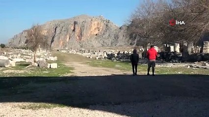 Anavarza Antik Kenti 7 bin yıllık tarihe ışık tutuyor