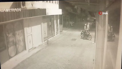 Maskesiz hırsızlar kısıtlama saatinde motosiklet çaldılar, 8 bin 300 TL ceza aldılar