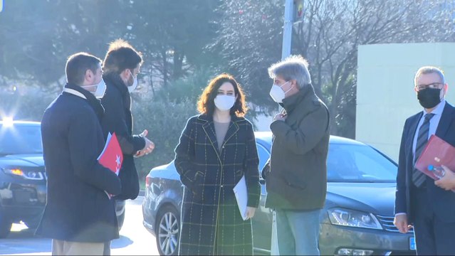 Ayuso acude al puesto de mando de Metro de Madrid