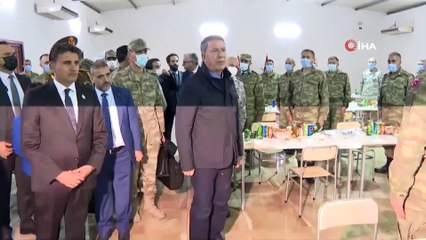 - Bakan Akar’ın Libya’da Mehmetçik İle Bir Araya Geldiği Anlar