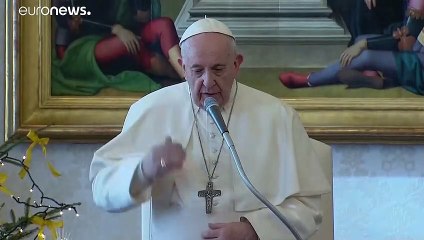 Papa cancela presença nas celebrações de Ano Novo
