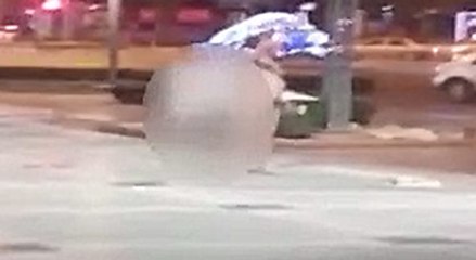 Soyundu ve "Yaşasın devrimci gençlik" dedi