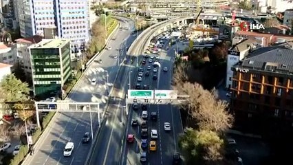 80 saatlik sokağa çıkma kısıtlaması öncesi trafik durma noktasına geldi