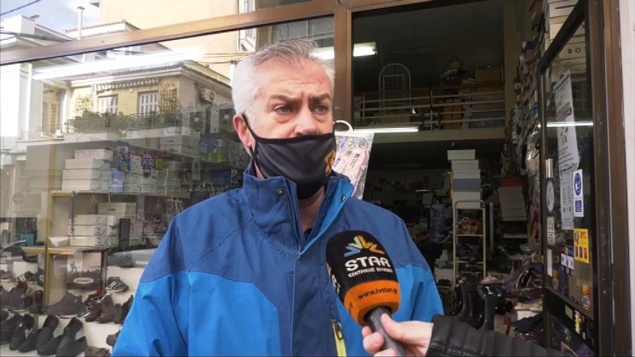 Η Λαμία σε γιορτινούς ρυθμούς περιμένει σε λίγες ώρες το νέο έτος