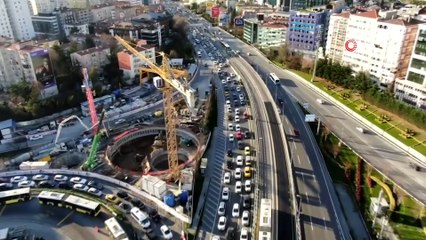 80 saatlik sokağa çıkma kısıtlaması öncesi trafik durma noktasına geldi