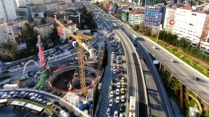 80 saatlik sokağa çıkma kısıtlaması öncesi trafik durma noktasına geldi