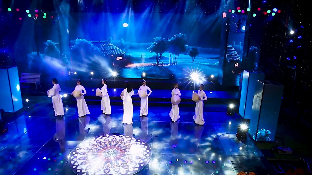 Hình Ảnh Người Em Không Đợi - Thuý Huyền