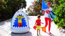 Vlad and Mommy take a rest at the sea and other funny videos collection