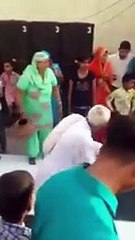 पानी_आली_पानी_प्या_दे_कयू_अन्बोल_खडी_हो_गाई_ताऊ_जी_का_जबर्दस्त_डांस(144p)