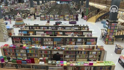 "Z kuşağı"na kitabı, kağıt ve mürekkep kokusuyla sevdiren kitapevi