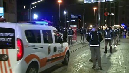 80 saatlik sokak kısıtlaması başladı: Taksim ve İstiklal Caddesi kapatıldı