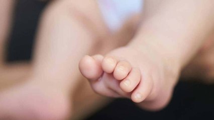 Bebé de 11 meses resultó quemada con pólvora en Medellín