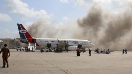 هجوم مطار عدن.. من يقف وراءه؟