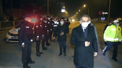 Vali sürücülere ve polislere çorba ikram etti