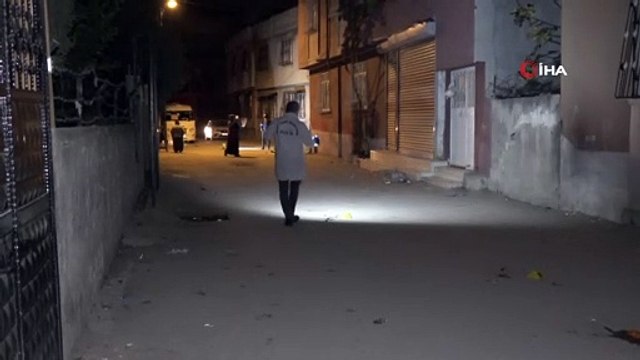 Adana’da bıçaklı saldırı: 1’i ağır 2 yaralı