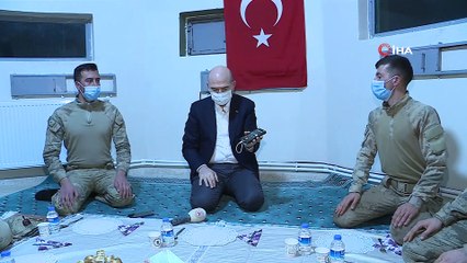 İçişleri Bakanı Soylu, yeni yıla Belbuka kalekol üs bölgesindeki askerlerle girdi