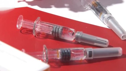 중국, 백신 무료 접종 방침..."이미 450만 명 맞았다" / YTN
