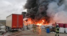Tuzla’da fabrika bahçesinde korkutan yangın