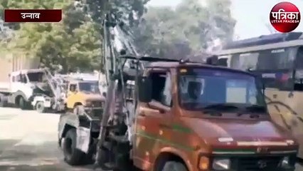 लखनऊ आगरा एक्सप्रेसवे बस हादसा, 5 की मौत