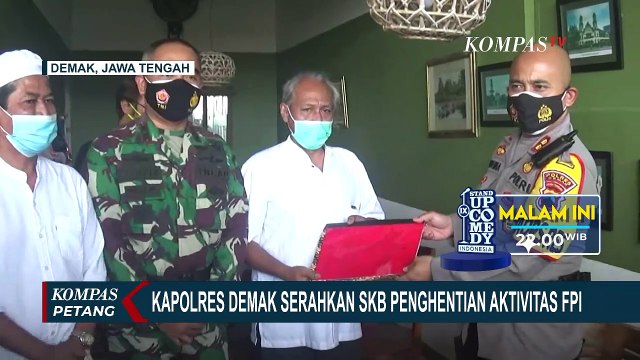 Pasca Aktivitas FPI Dilarang, Sejumlah Atribut Kantor Sekretariat FPI Ini Diturunkan