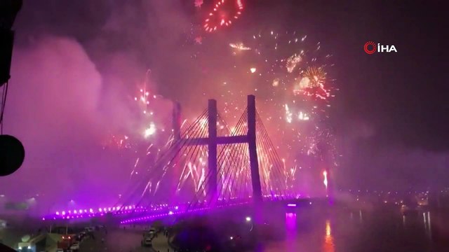 - Mısır yeni yıla havai fişek gösterisiyle 'merhaba' dedi