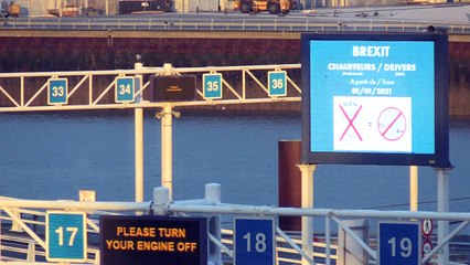 Brexit: Τάξη και ηρεμία στα λιμάνια του Ντόβερ και του Καλαί