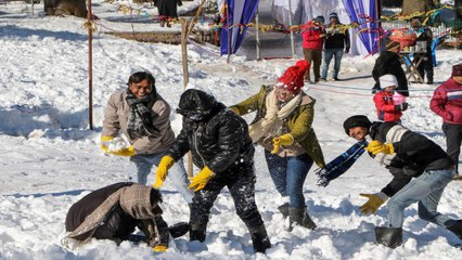 Kashmir to Himachal covered with snow, temperature dropped