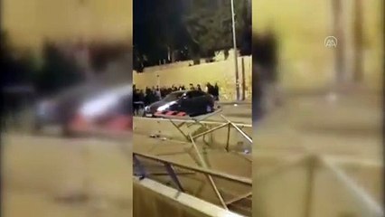 Siyonist teröristleri tek başına püskürttü!