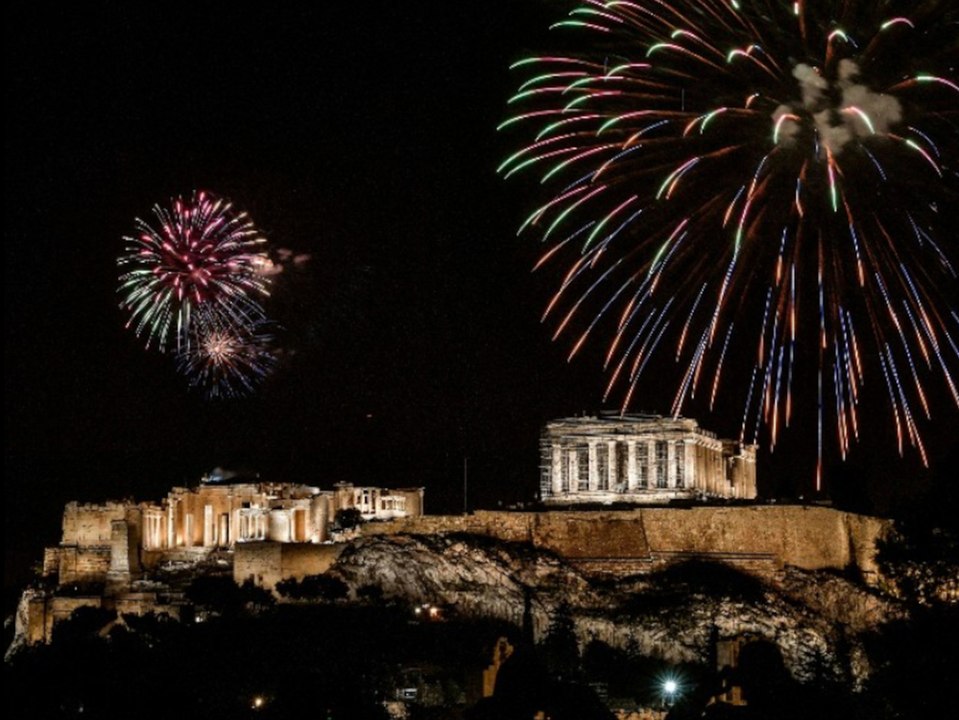 Von Paris über Athen bis Wuhan: So begrüßte die Welt das Jahr 2021