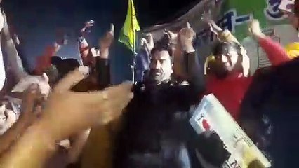 किसानों के बीच नए साल का जश्न, गानों पर थिरके हनुमान बेनीवाल