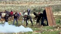 Συμπλοκές στη Δυτική Όχθη - Παλαιστίνιος σοβαρά τραυματίας από ισραηλινά πυρά