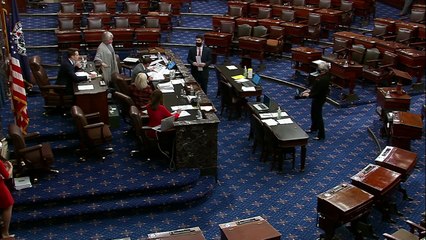 Congresso elimina veto de Trump a orçamento da Defesa