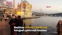 Denize düşen turist, özel harekat polisinin yardımıyla kurtuldu