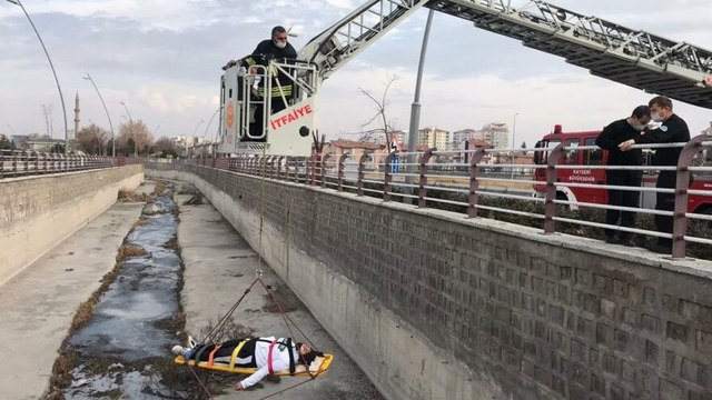 Sulama kanalından gelen 'imdat' sesi ekipleri harekete geçirdi
