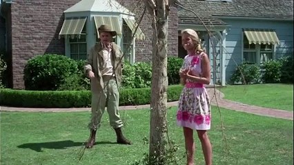 Samantha Can't Stop Crying | Bewitched
