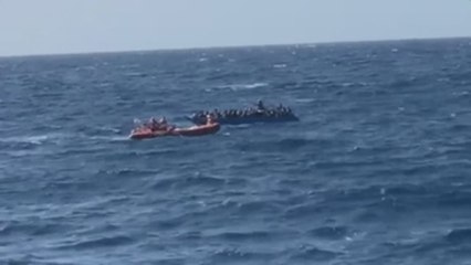 Open Arms rescata a otros 96 migrantes en el mar y lleva a bordo a 265