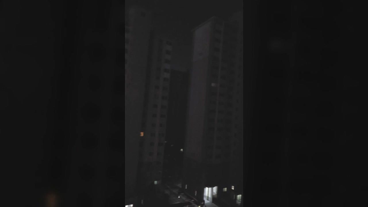 파주 운정신도시 일대 3천9백여 세대 정전...주민 불편 / YTN