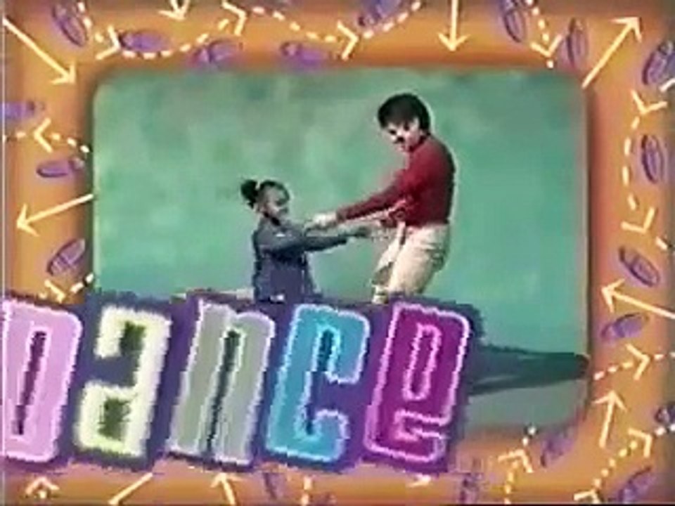 Sesame Street Episode 3952 (The Sesame Street cast gathers on the steps for a sing-along) (Part 1/2) (2001)