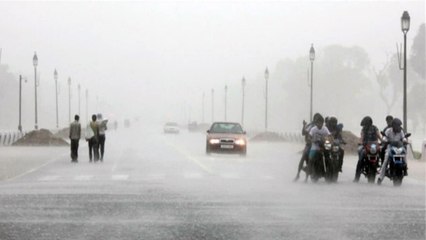 Due to early morning heavy rain in Delhi cold increases