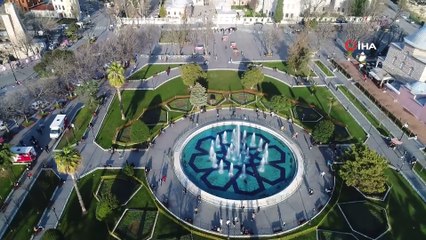 Kısıtlamada Sultanahmet Meydanı'na turist akını
