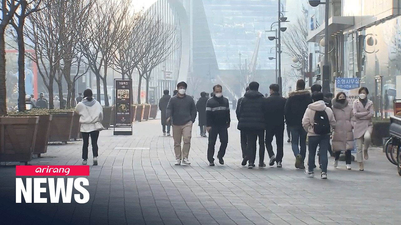 S. Korea reports 657 new cases on Sunday; restrictions on gatherings go nationwide