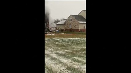 Una pequeña avioneta se estrella contra una vivienda familiar en Michigan