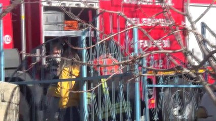 Zehirlenmesine rağmen hayat kurtarmaya devam etti