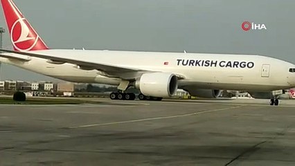 Kuş sürüsüne giren THY’nin kargo uçağı geri döndü
