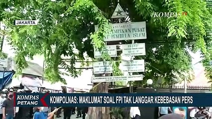 Satpol PP Pemkab Tangerang Bersihkan Atribut FPI