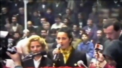 İsmail Saymaz: Refah Partisi’nin ‘vitrin’ diye gördüğü başı açık iki üyesinden Filiz Ergün, ünlü mankene rozetini takıyor