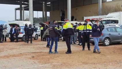 Los Mossos desalojan la nave de Llinars en la que se desarrolló la “rave” ilegal
