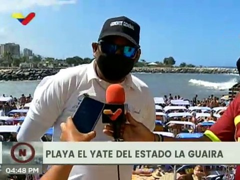 Pueblo venezolano disfruta de las playas del estado La Guaira los primeros días del 2021
